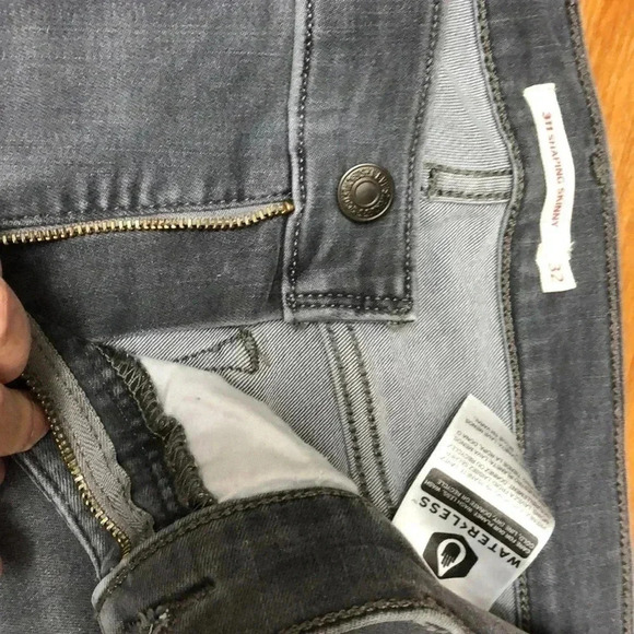 Levi's 311 Gray Shaping Skinny Jeans 32 - Picture 3 of 4